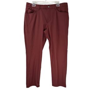 CRZ Yoga men’s burgundy 5 pocket golf pants size 34.   #19-1935